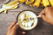 Điều gì xảy ra khi ăn một quả chuối mỗi ngày vào bữa sáng?