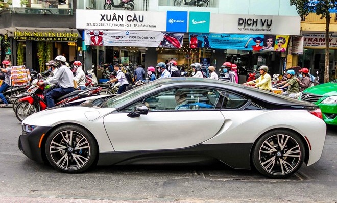 BMW i8 Trung Nguyen toancanhbaochi.net