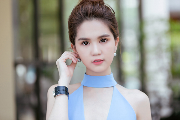 ngoc trinh quyen ru sai buoc tren pho