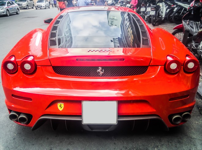 Sieu xe Ferrari F430 xuat hien tren duong pho Sai Gon toancanhbaochi.net