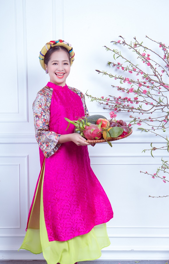 dn le thuy hanh noi bat trong ta ao dai.10