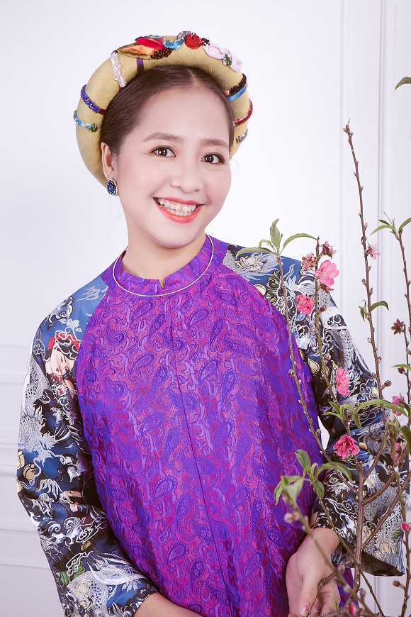 dn le thuy hanh noi bat trong ta ao dai.11