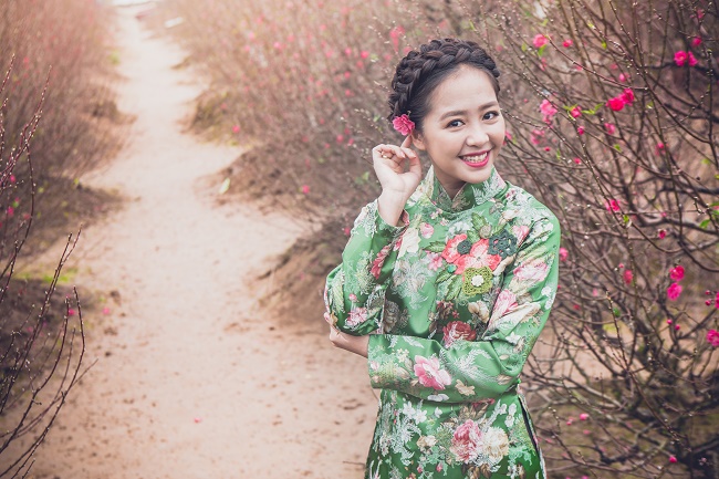 dn le thuy hanh noi bat trong ta ao dai.2