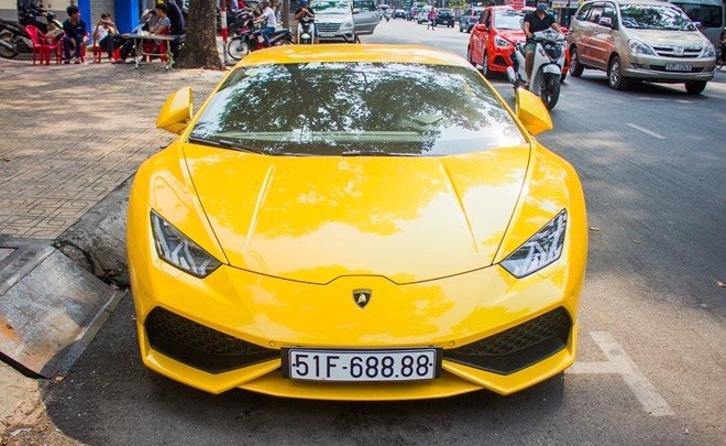 lamborghini huracan bien loc phat dao pho sai gon