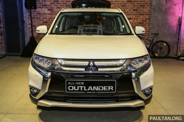 mitsubishi up mo viec ra mat outlander 2016 tai viet nam