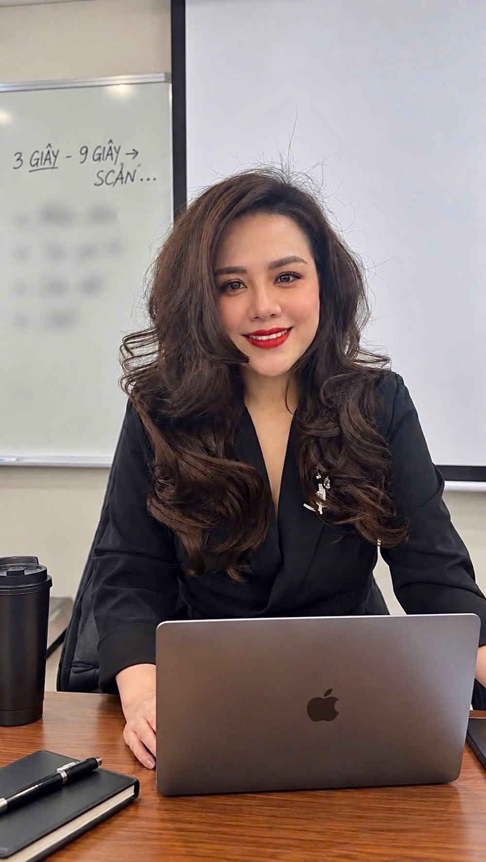a hau bich ngoc 24 91