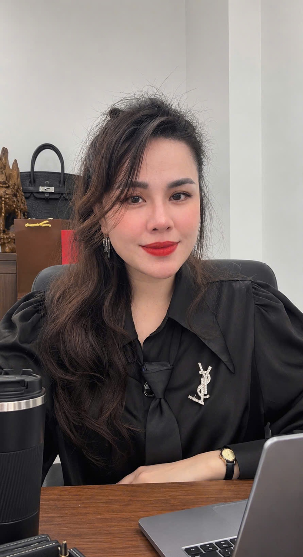 a hau bich ngoc 24 94