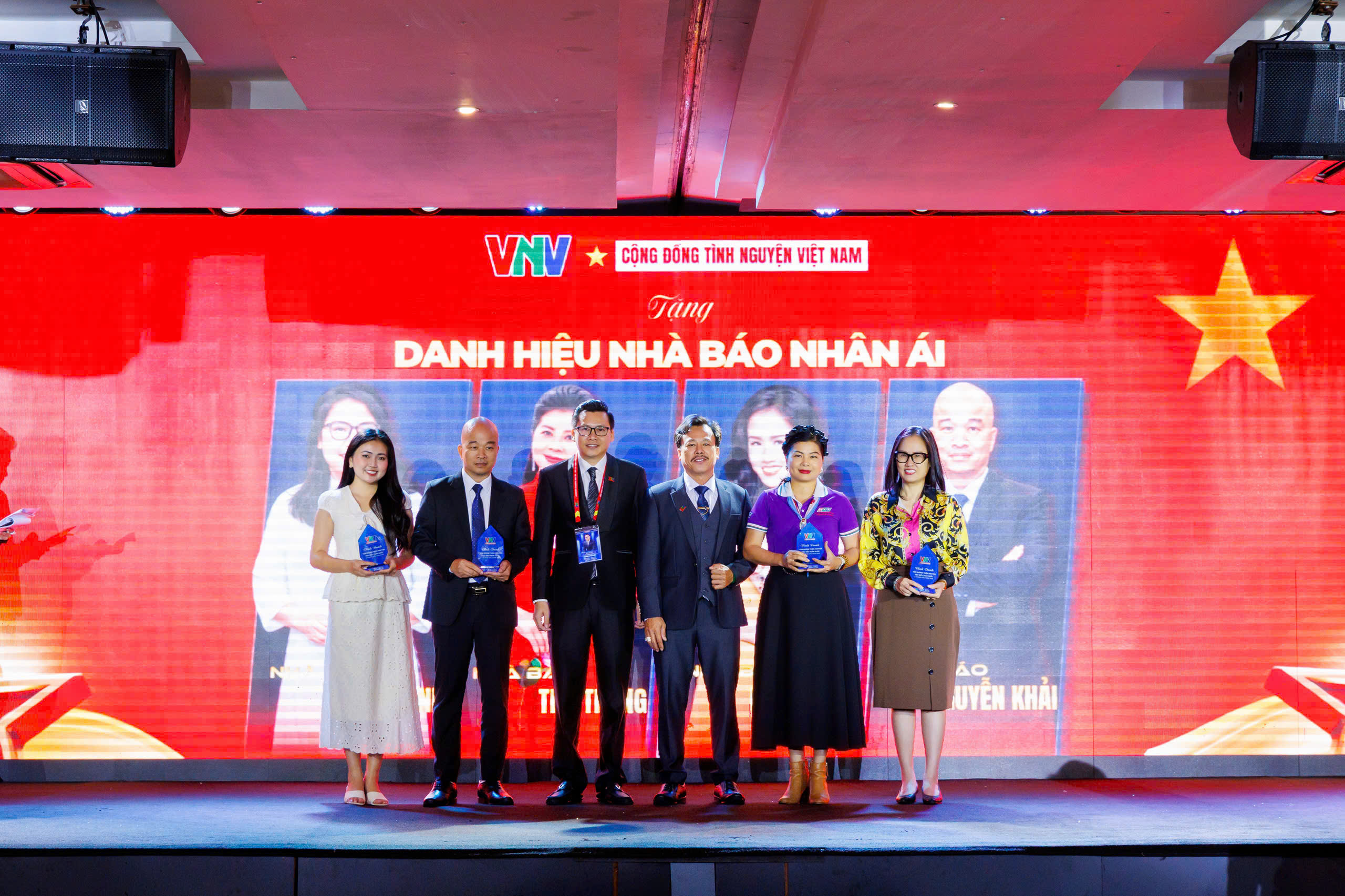dinh khai 4