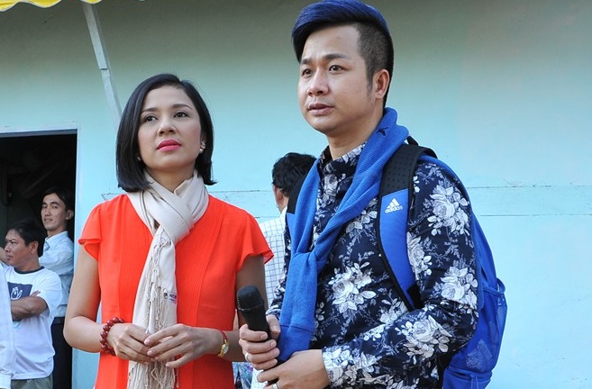 viet trinh quach tuan du phat qua cho nguoi ngheo 1 toancanhbaochi.net